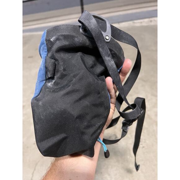 Arc’teryx C40 Chalk Climbing Bag Poseidon Blue Drawstring Lightweight - Picture 2 of 6